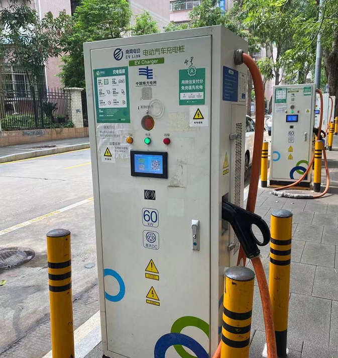 火狐电竞:深圳电动车充电调查：“找电站不难但充电贵涨好几轮了”